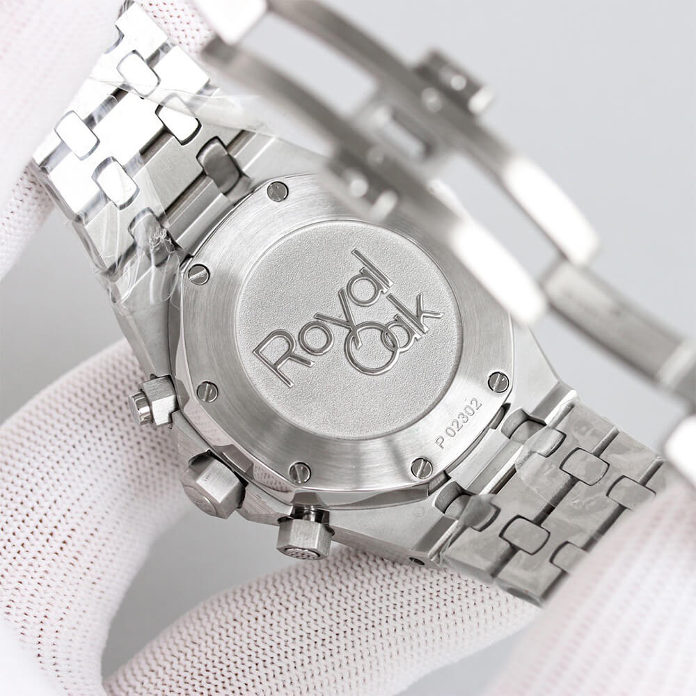 Audemars P1g*et Royal Oak 26715BC