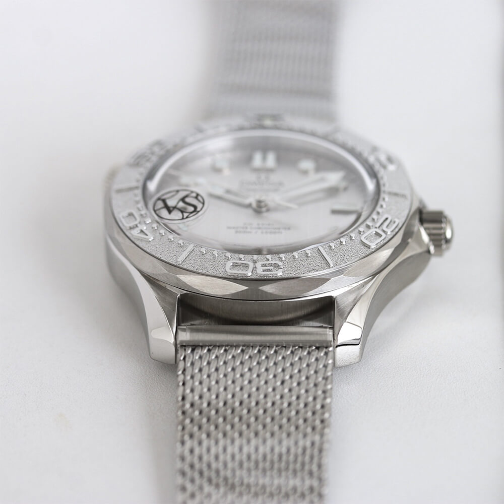 0me*ga Seamaster Diver 300M