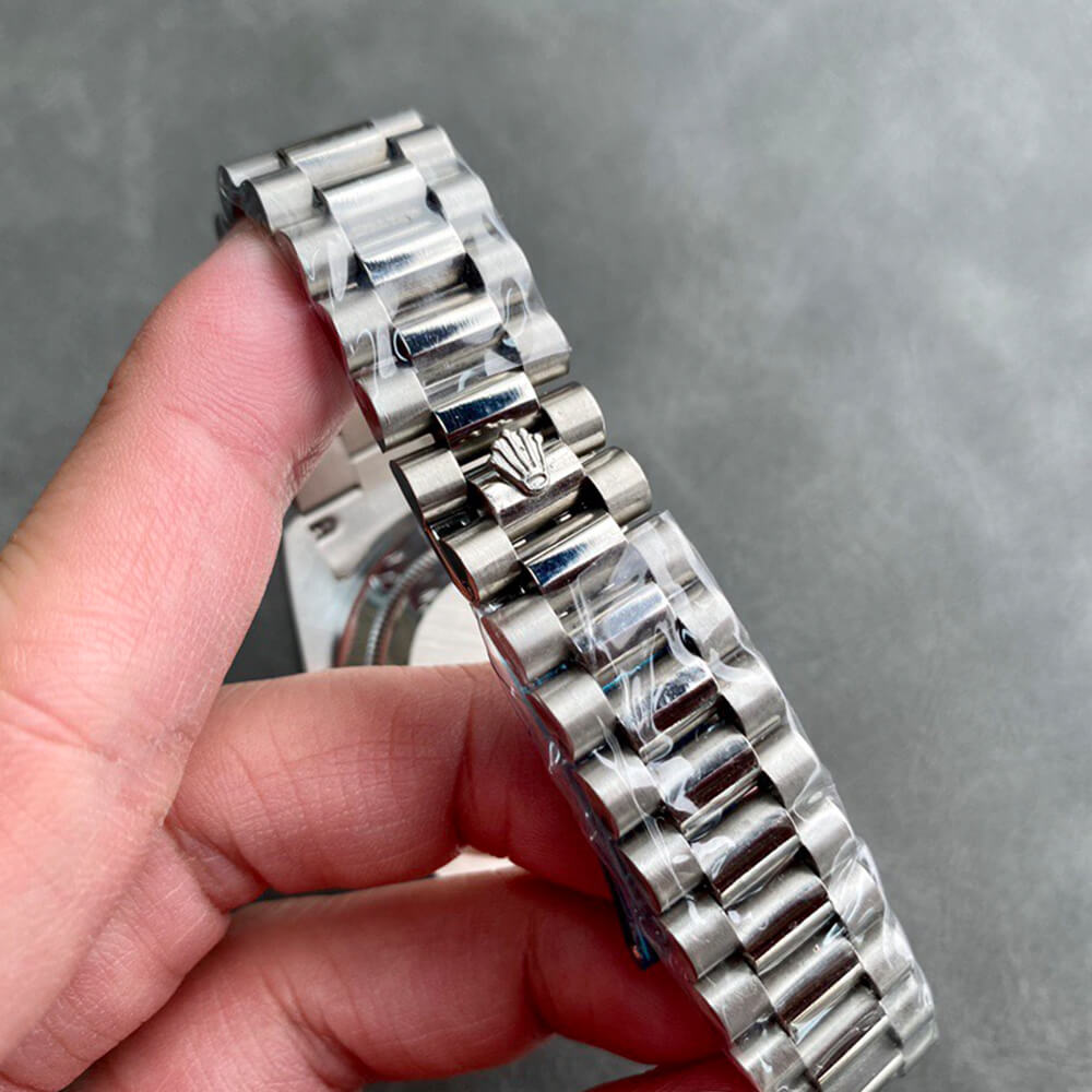 R01ex Day-Date 40