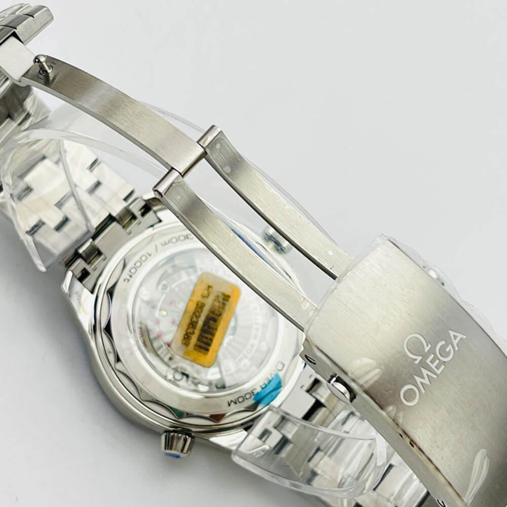 0me*ga Seamaster Diver 300M
