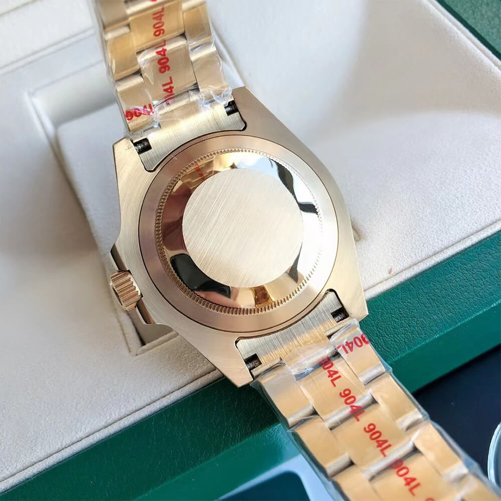 R01ex Submariner Date