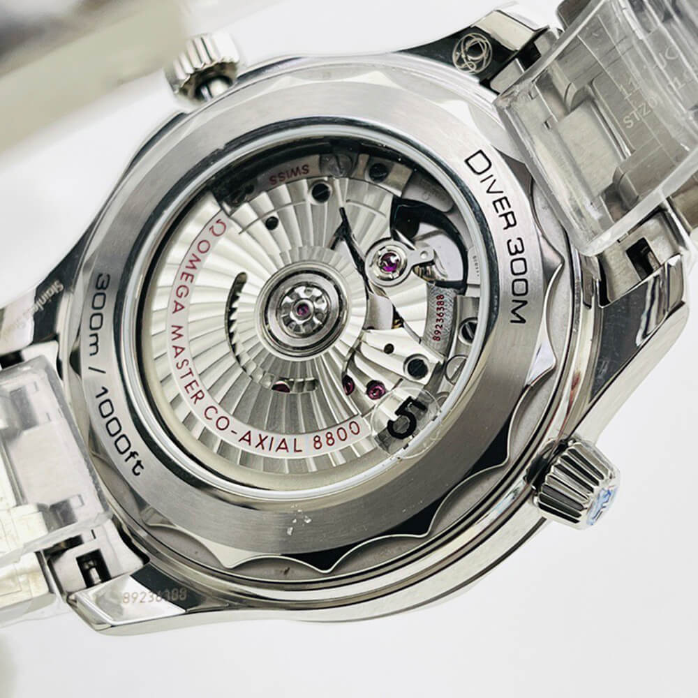 0me*ga Seamaster Diver 300M