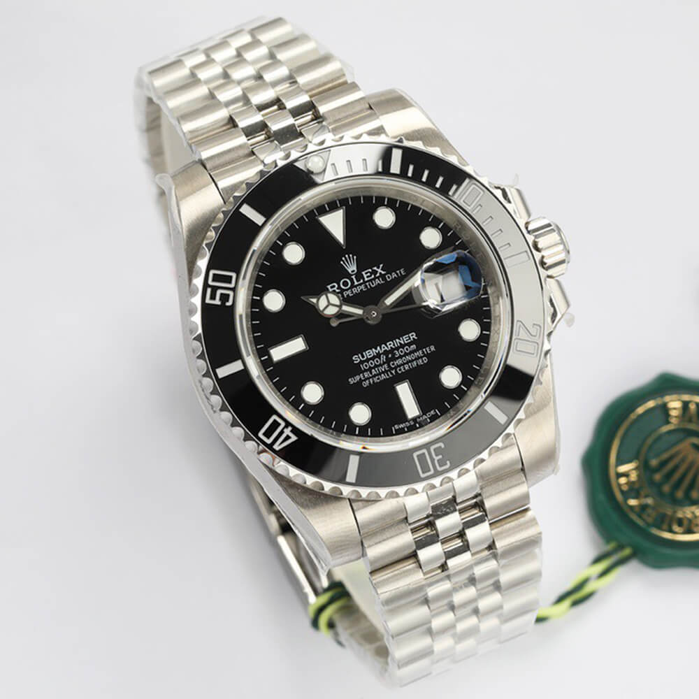 R01ex Submariner Date