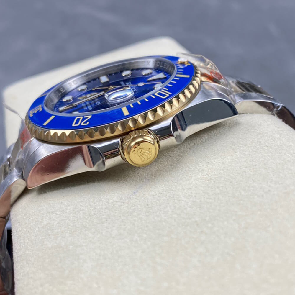 R01ex Submariner Date