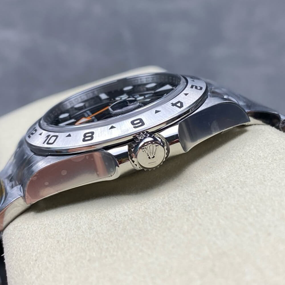 R01ex Explorer II