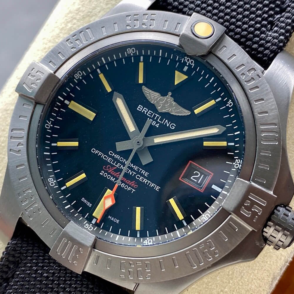 Breitling Avenger Blackbird 44