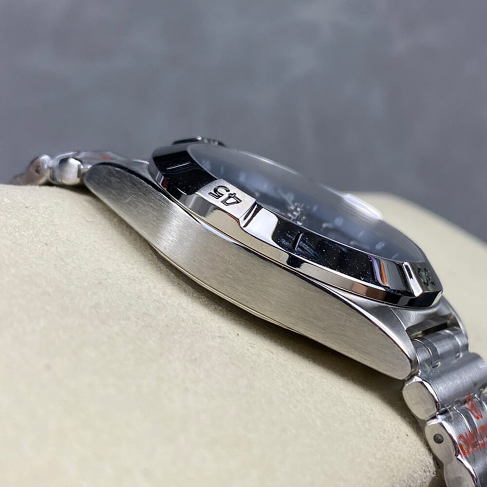 Breitling Chronomat Automatic GMT 40