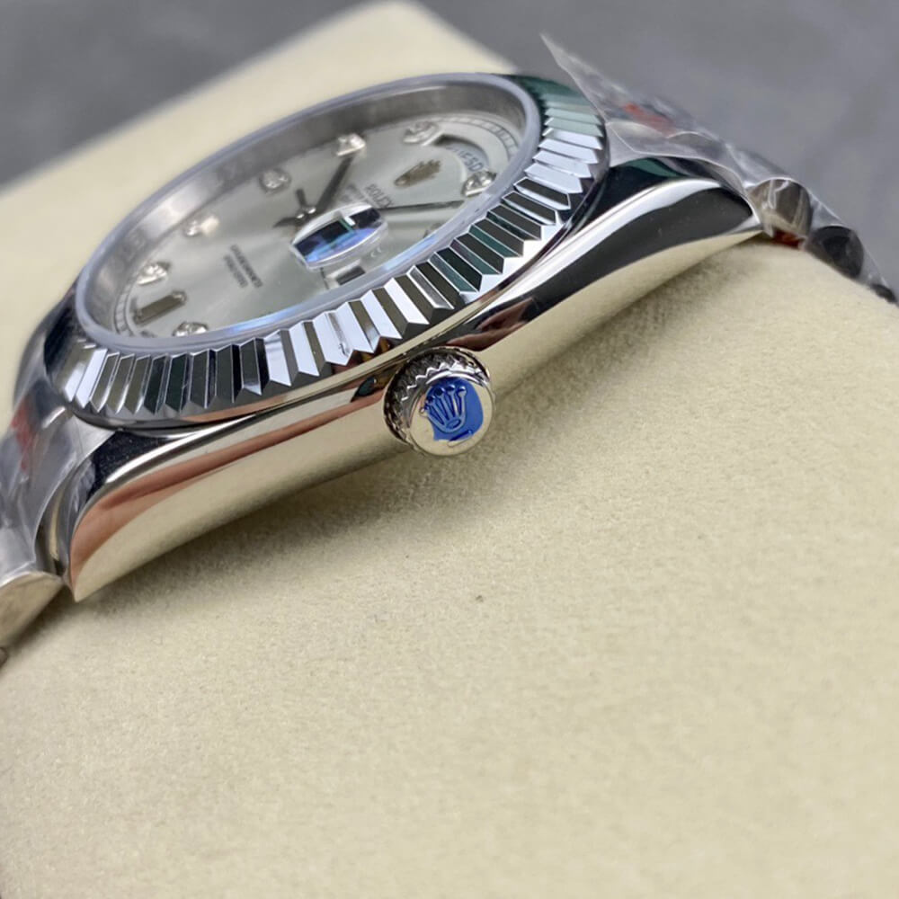 R01ex Day-Date 40
