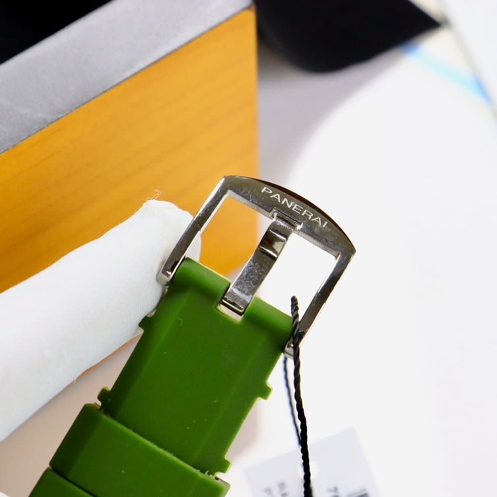 Pa*e*a1 LUMINOR Due 42mm