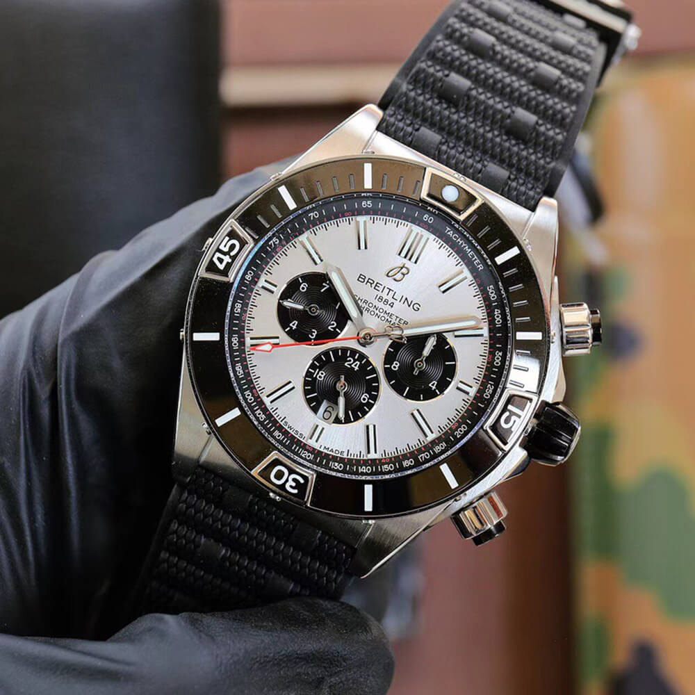 Breitling S*per Chronomat B01 44