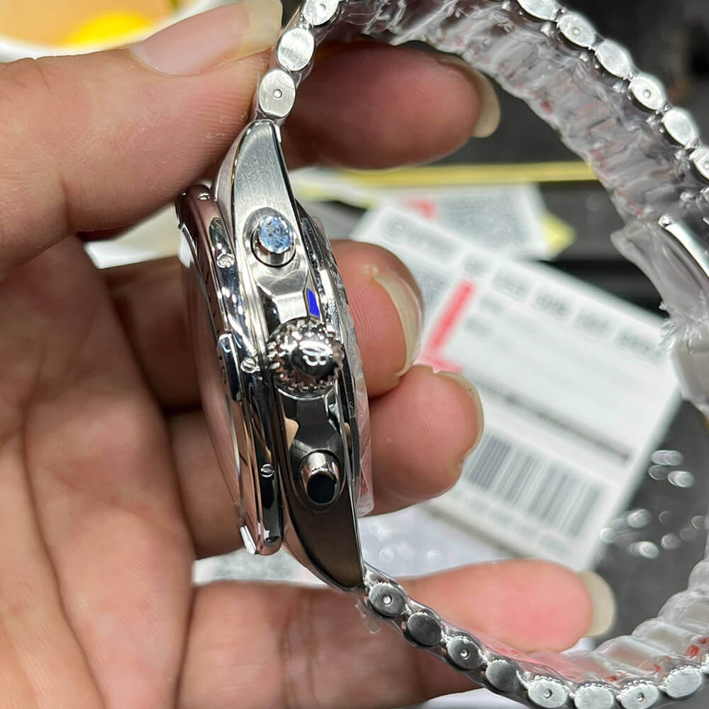 Breitling S*per Chronomat B01 44