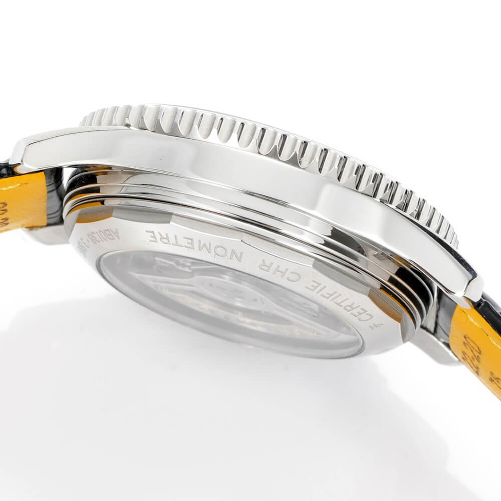 Breitling Navitimer B02 43