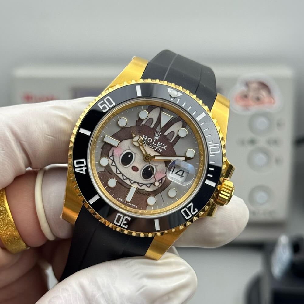 R01ex Submariner Labubu