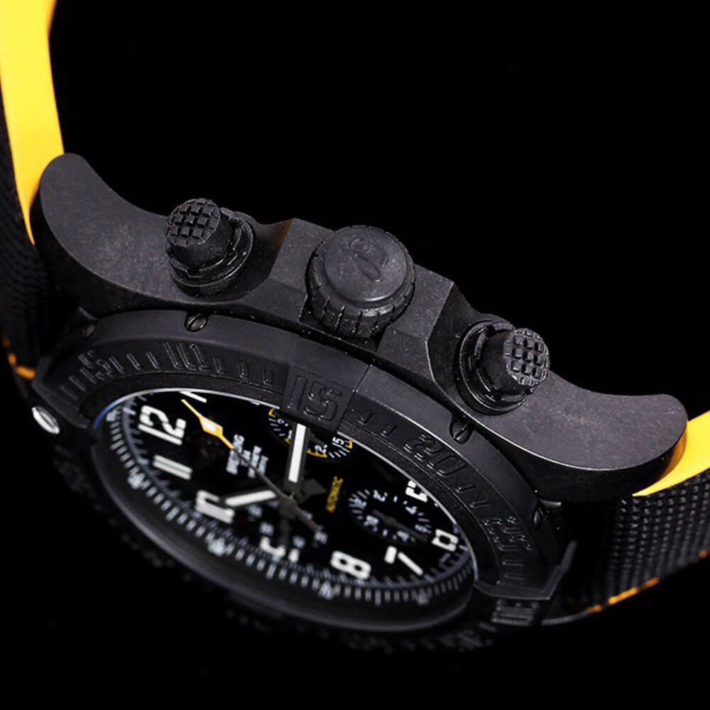 Breitling Avenger 45