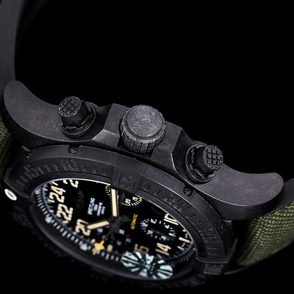 Breitling Avenger 45
