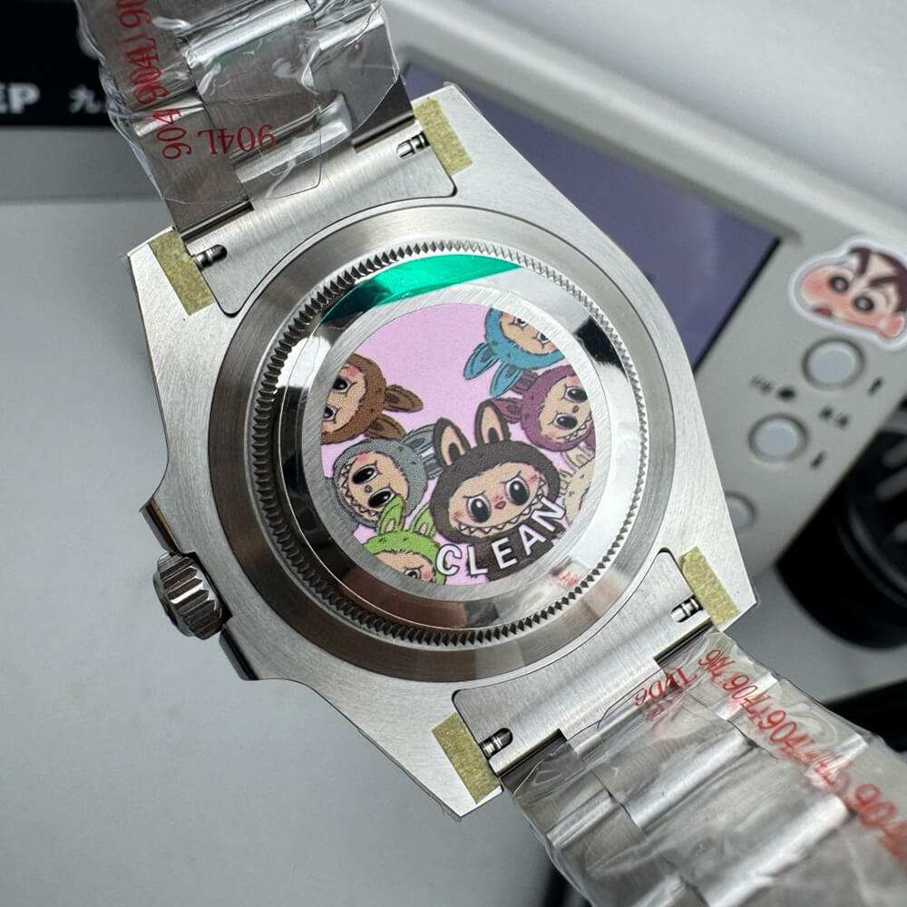 R01ex Submariner Labubu