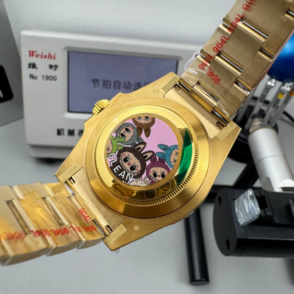 R01ex Submariner Labubu