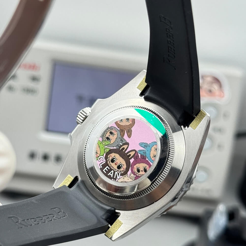 R01ex Submariner Labubu