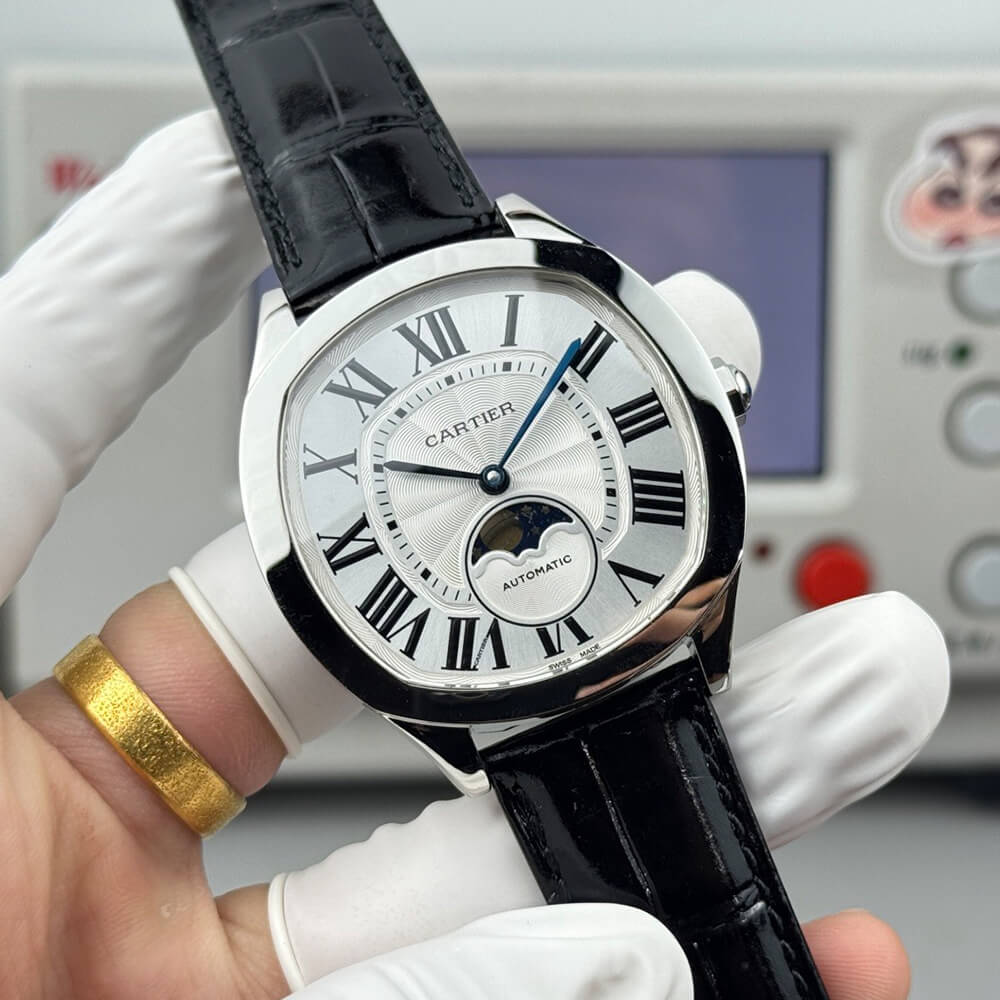 Drive de Ca*t1er Moon Phases watch