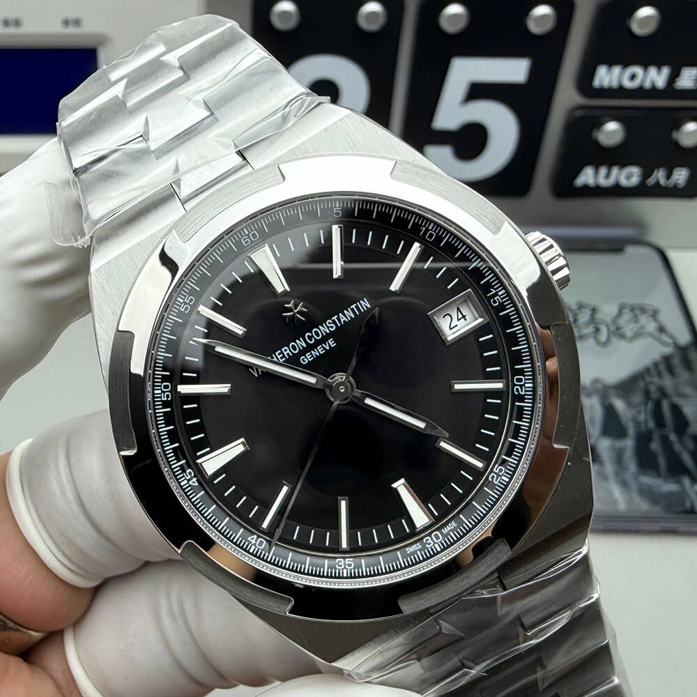 Vacheron C0nstan1n Overseas