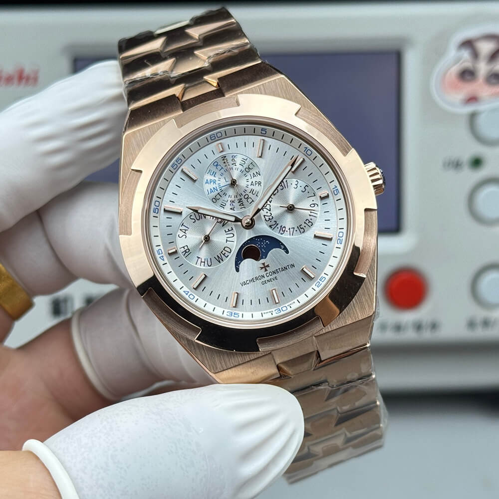 Vacheron C0nstan1n Overseas Chronograph