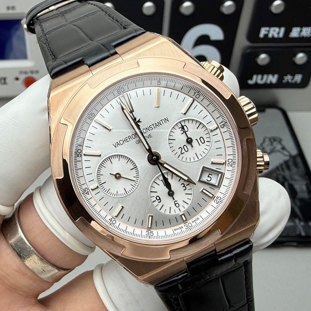 Vacheron C0nstan1n Overseas Chronograph