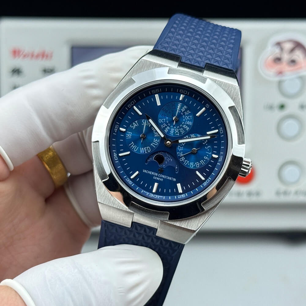 Vacheron C0nstan1n Overseas Chronograph
