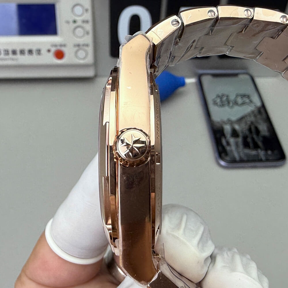 Vacheron C0nstan1n Overseas