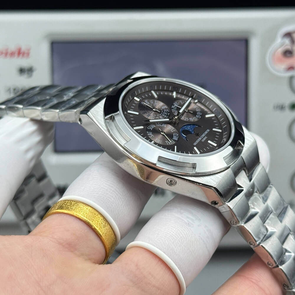 Vacheron C0nstan1n Perpetual calendar ultra-thin
