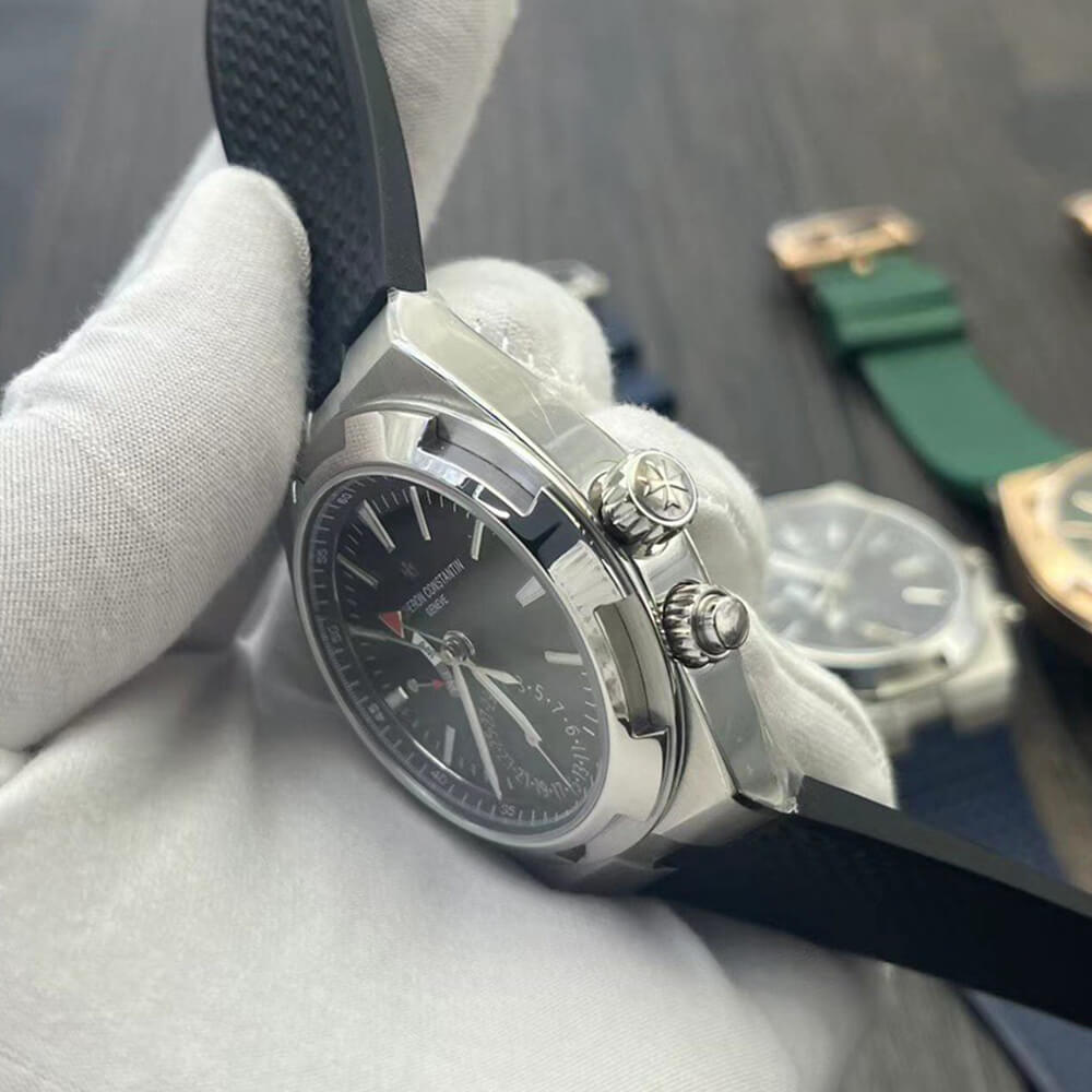 Vacheron C0nstan1n Overseas dual time