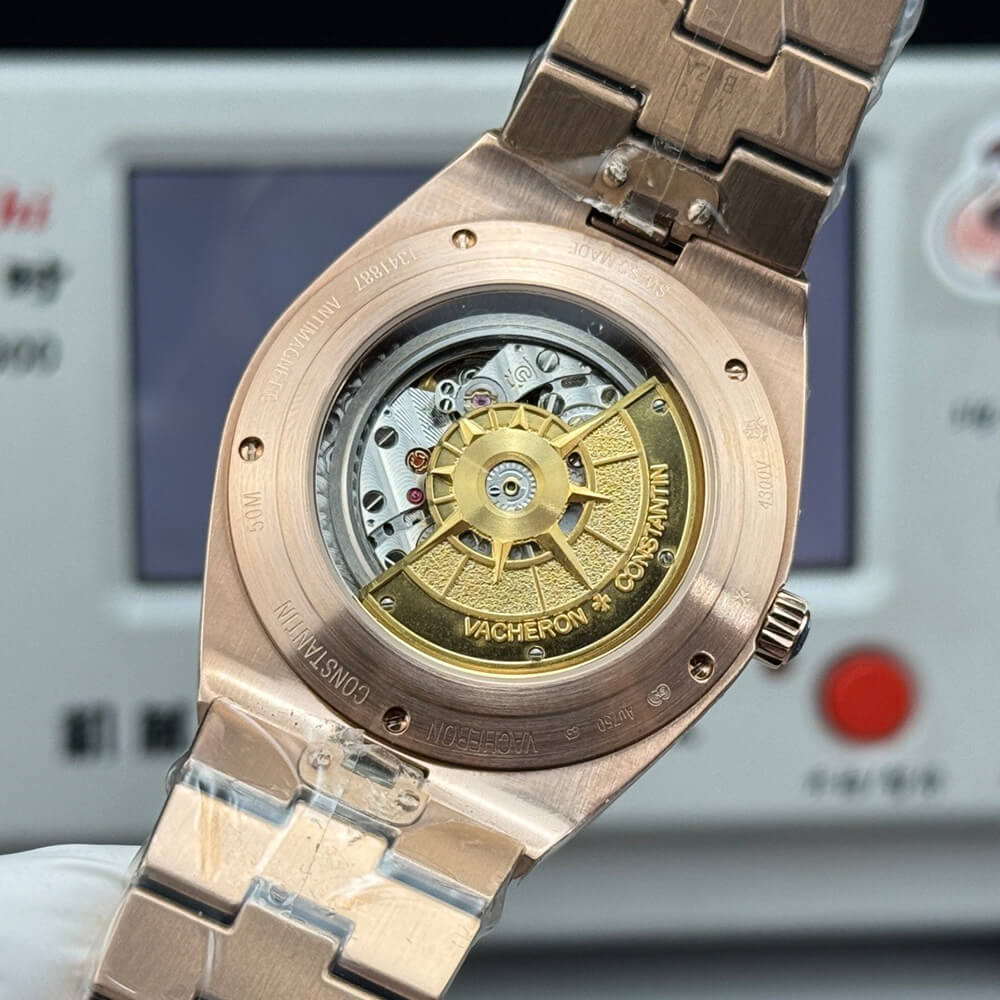 Vacheron C0nstan1n Overseas Chronograph