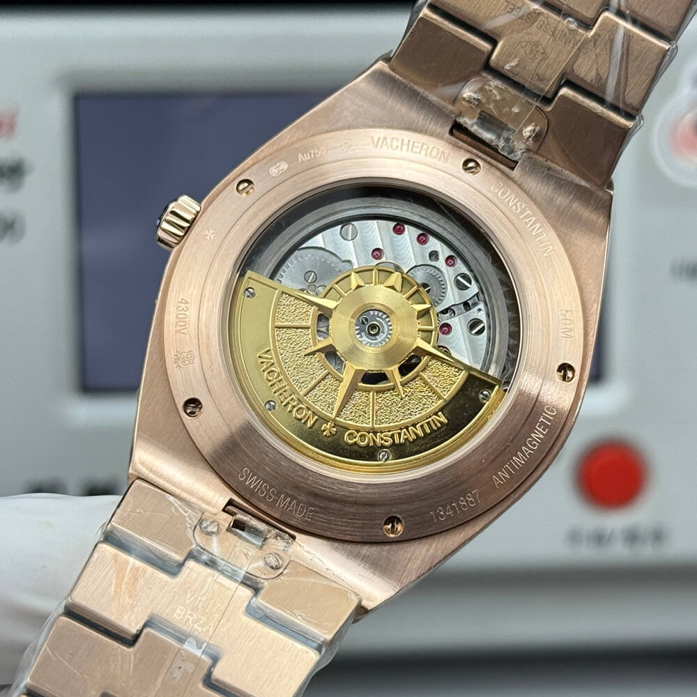 Vacheron C0nstan1n Overseas Chronograph