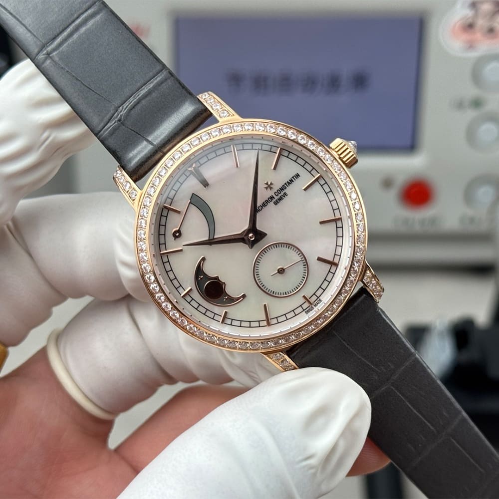 Vacheron C0nstan1n Traditionnelle Moon phase
