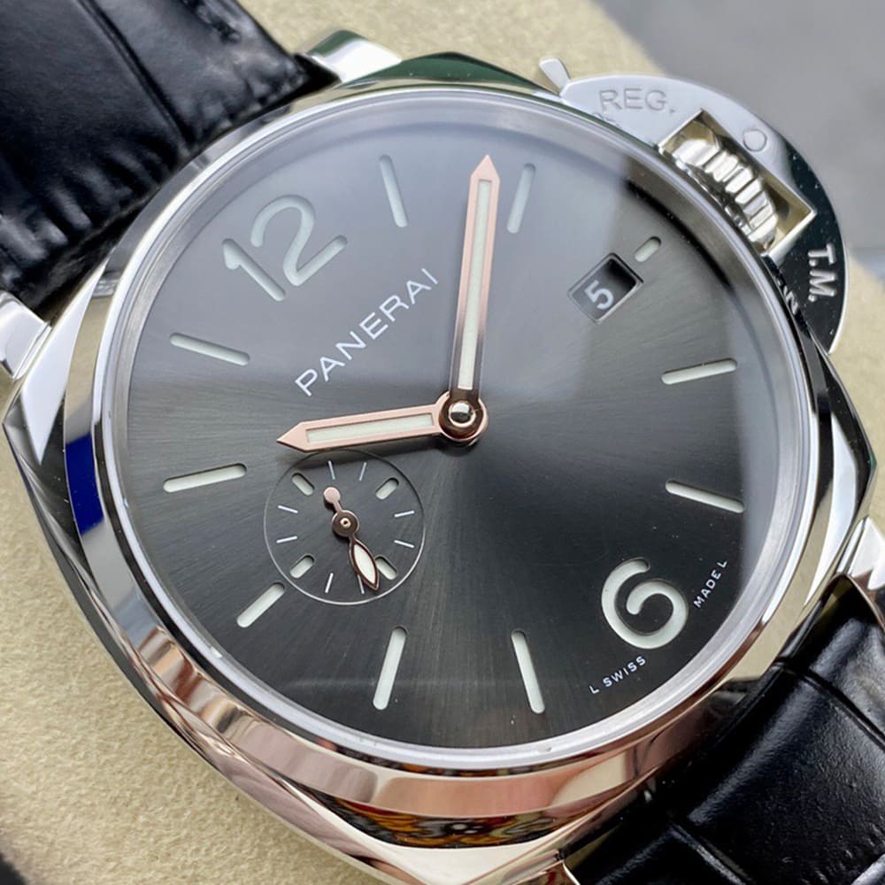 Pa*e*a1 LUMINOR Due 42mm