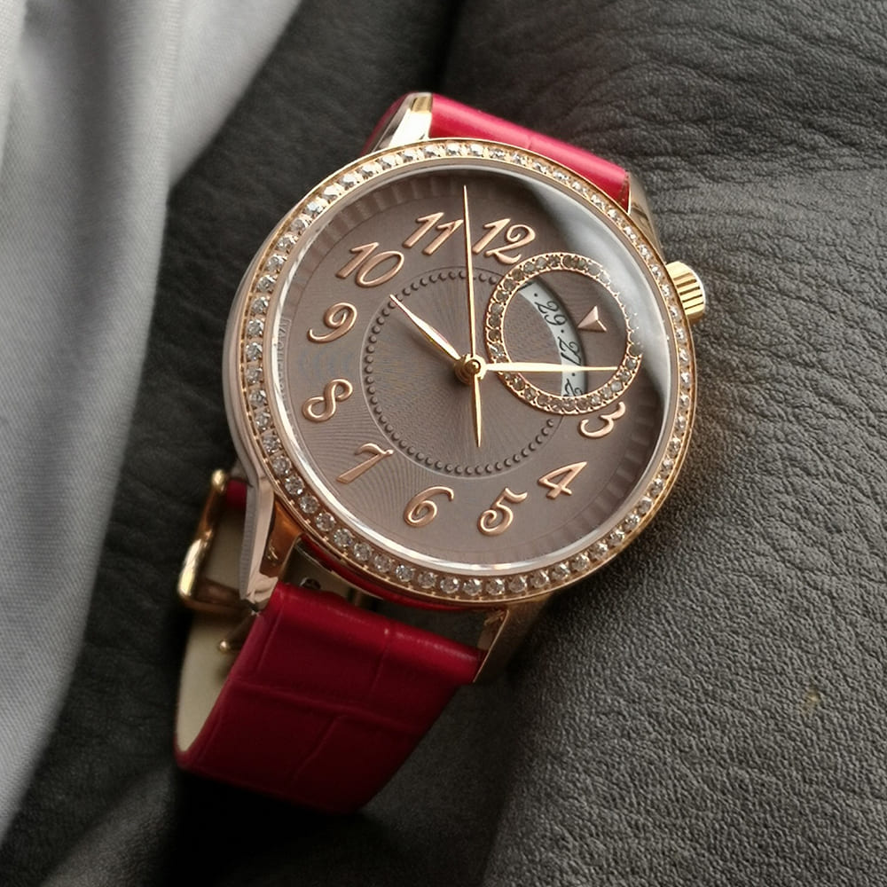 Vacheron C0nstan1n Egerie Moon phase