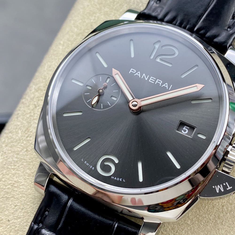 Pa*e*a1 LUMINOR Due 42mm