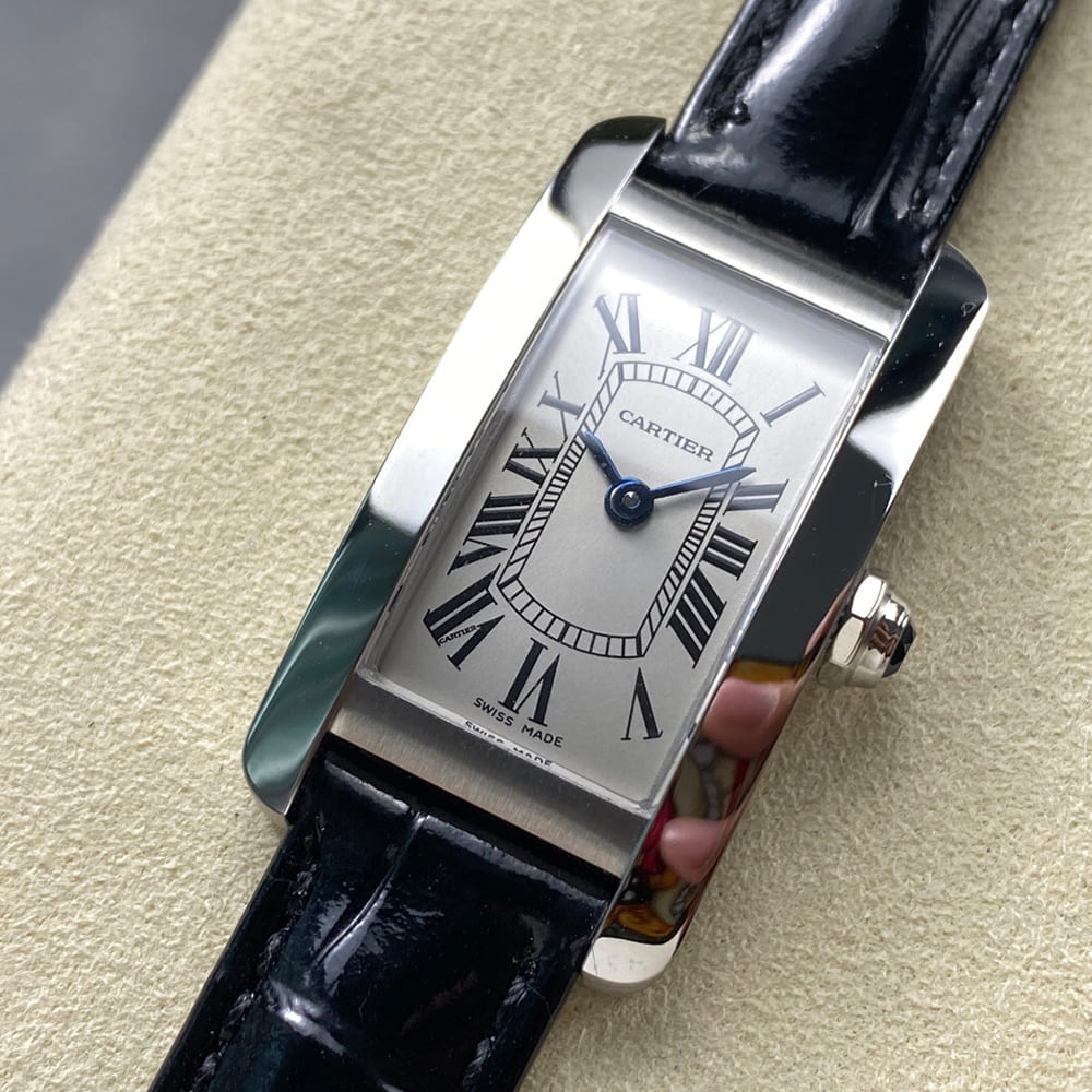 Ca*t1er Tank Americaine watch