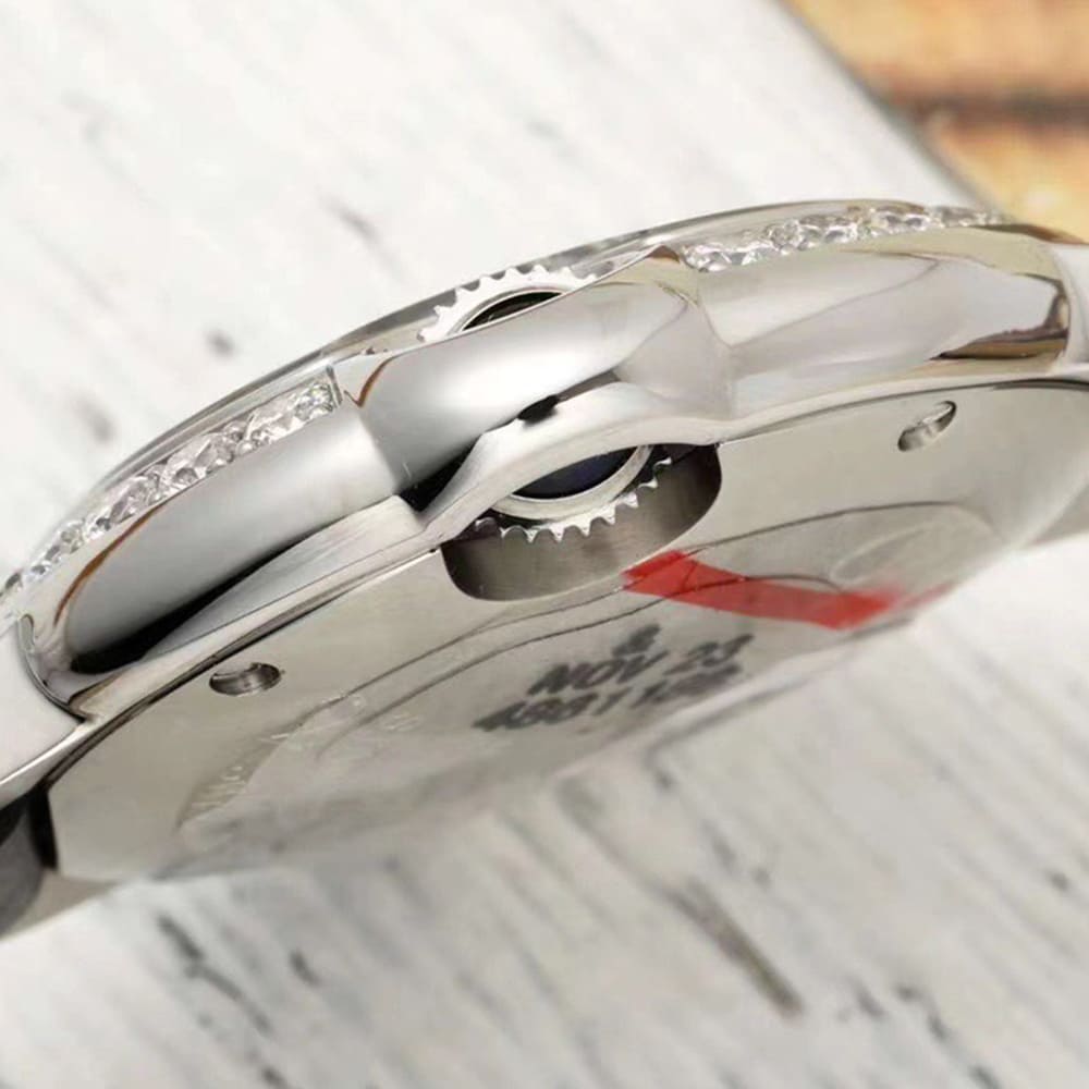 Ca*t1er 28mm Ballon Bleu de Ca*t1er watch