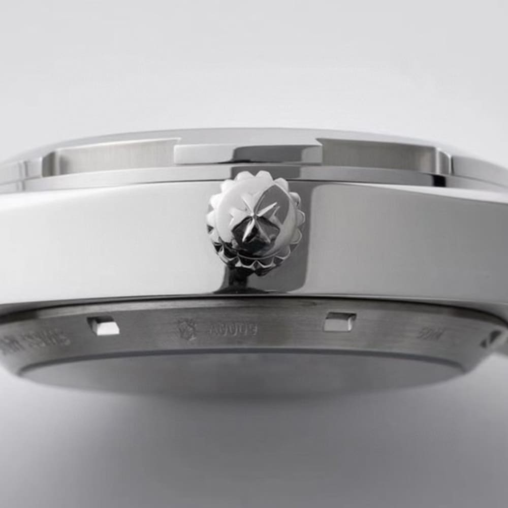Vacheron C0nstan1n Overseas Tourbillon
