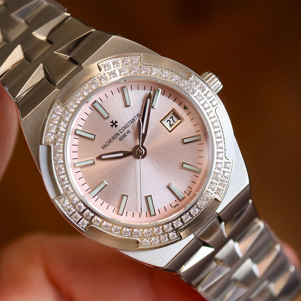 Vacheron C0nstan1n Overseas Self-winding