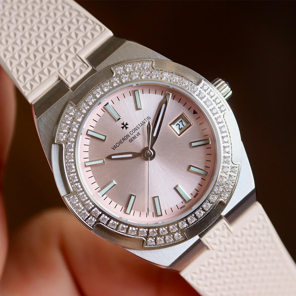 Vacheron C0nstan1n Overseas Self-winding