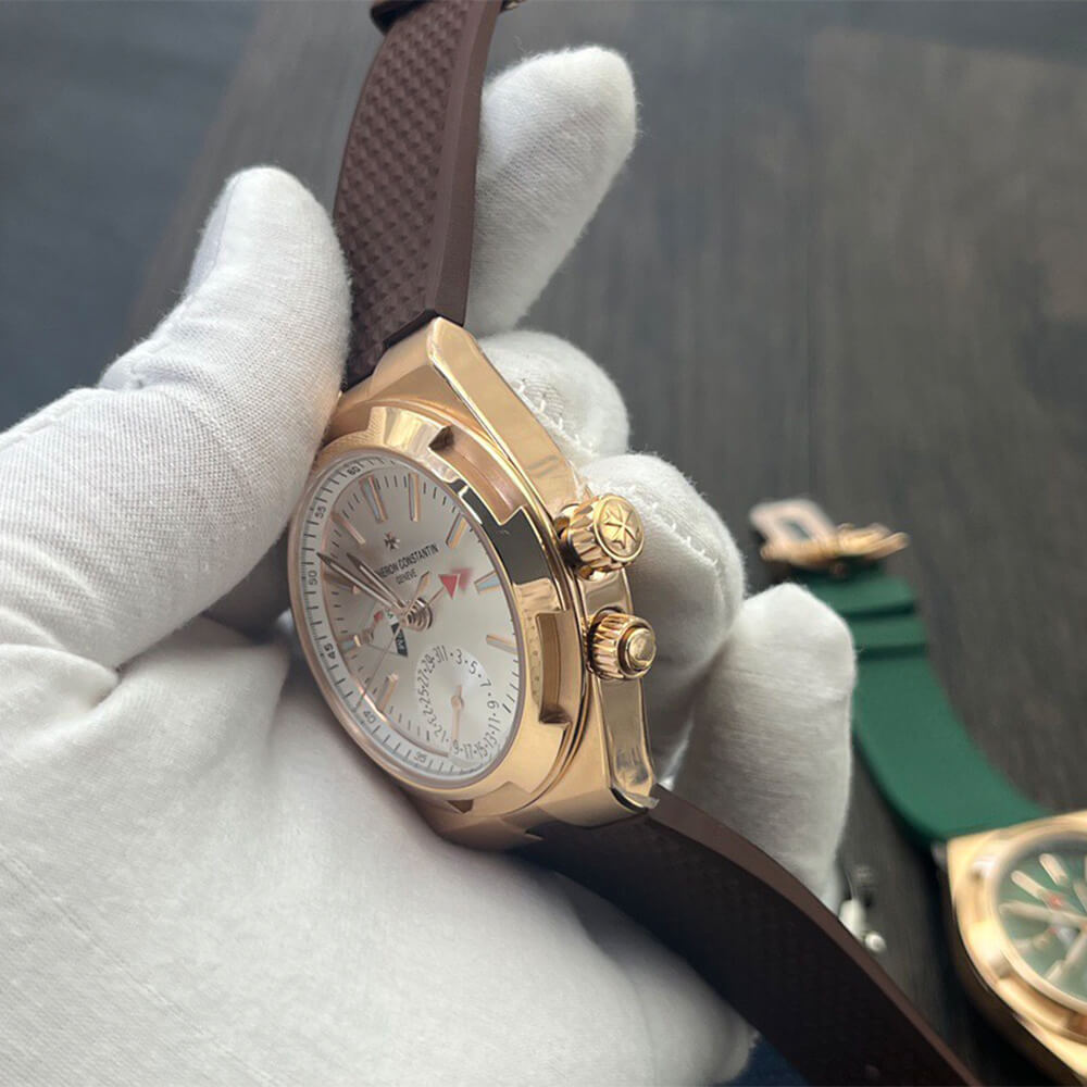 Vacheron C0nstan1n Overseas Dual Time