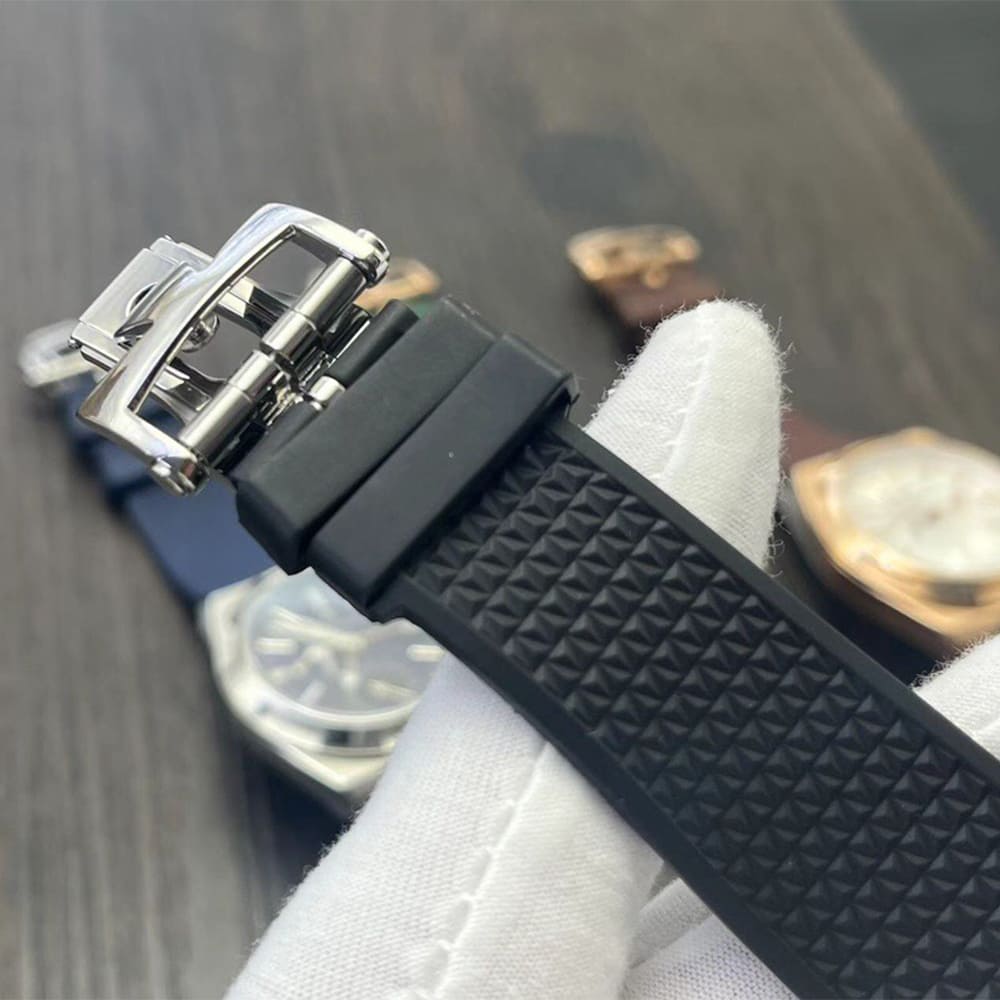 Vacheron C0nstan1n Overseas Dual Time