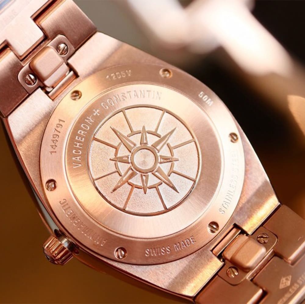 Vacheron C0nstan1n Overseas Self-winding