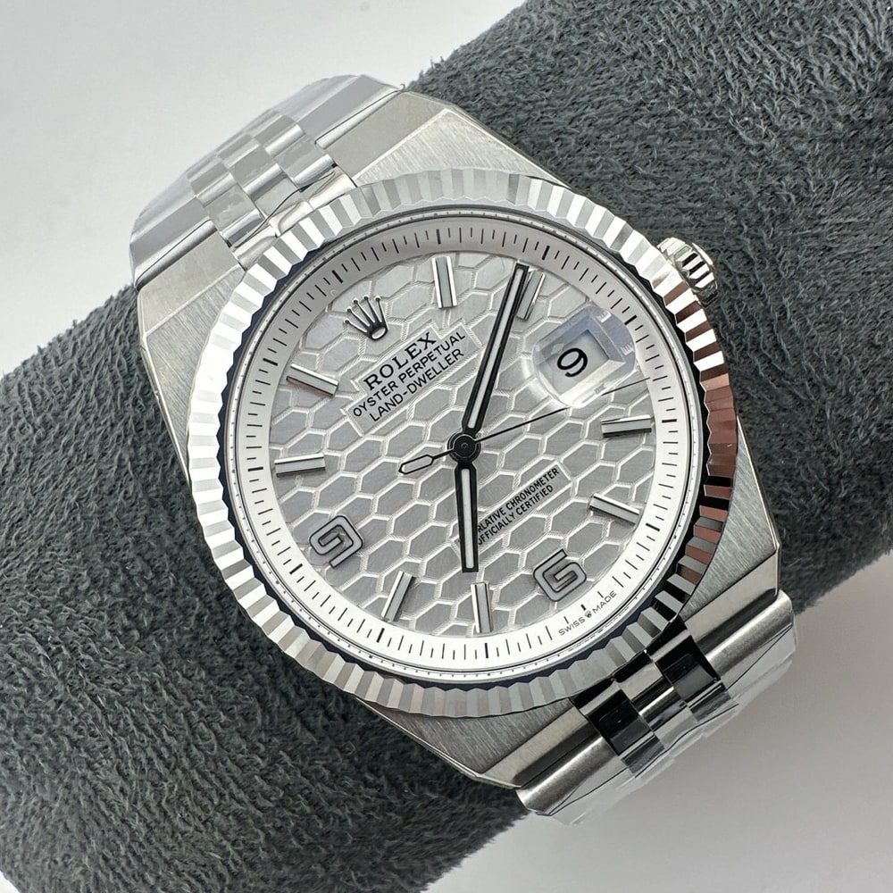 R01ex Land-Dweller 40