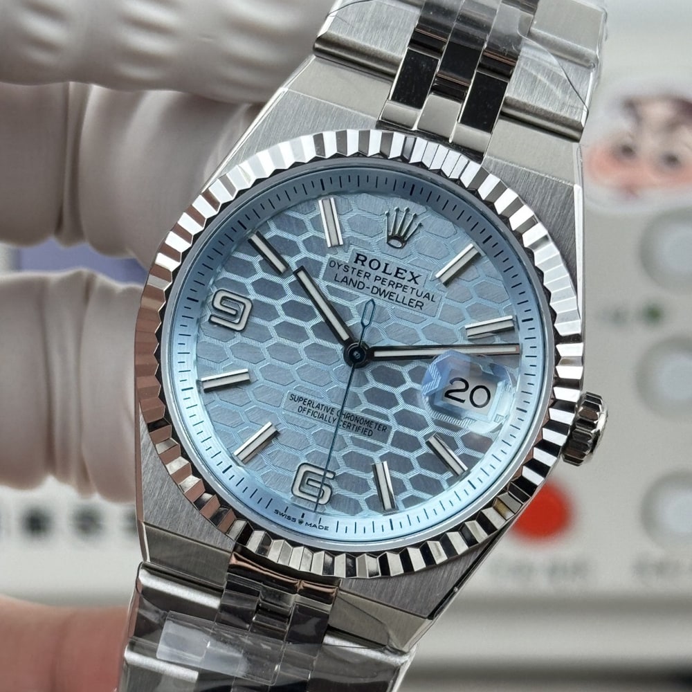 R01ex Land-Dweller 36