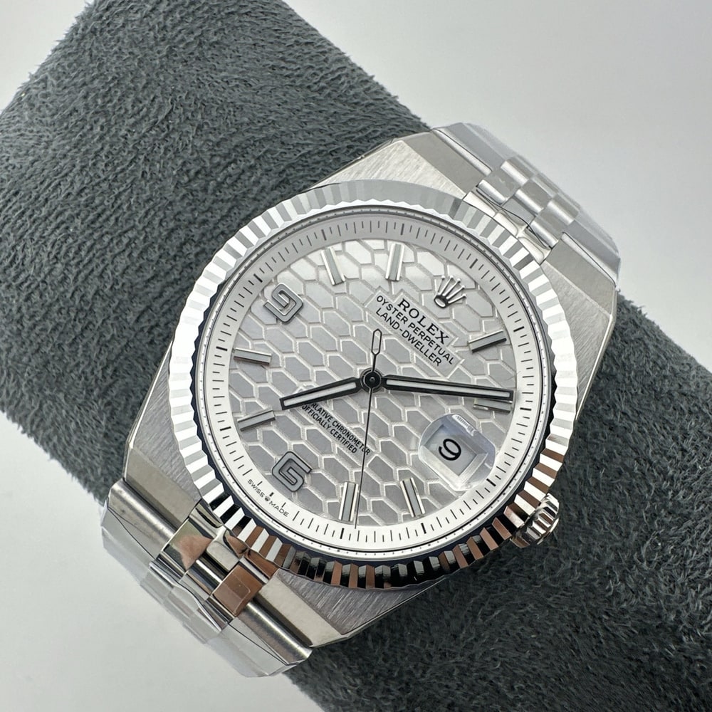 R01ex Land-Dweller 40