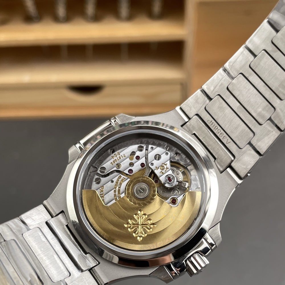 Pat*k Phi1i*pe Nautilus 7118