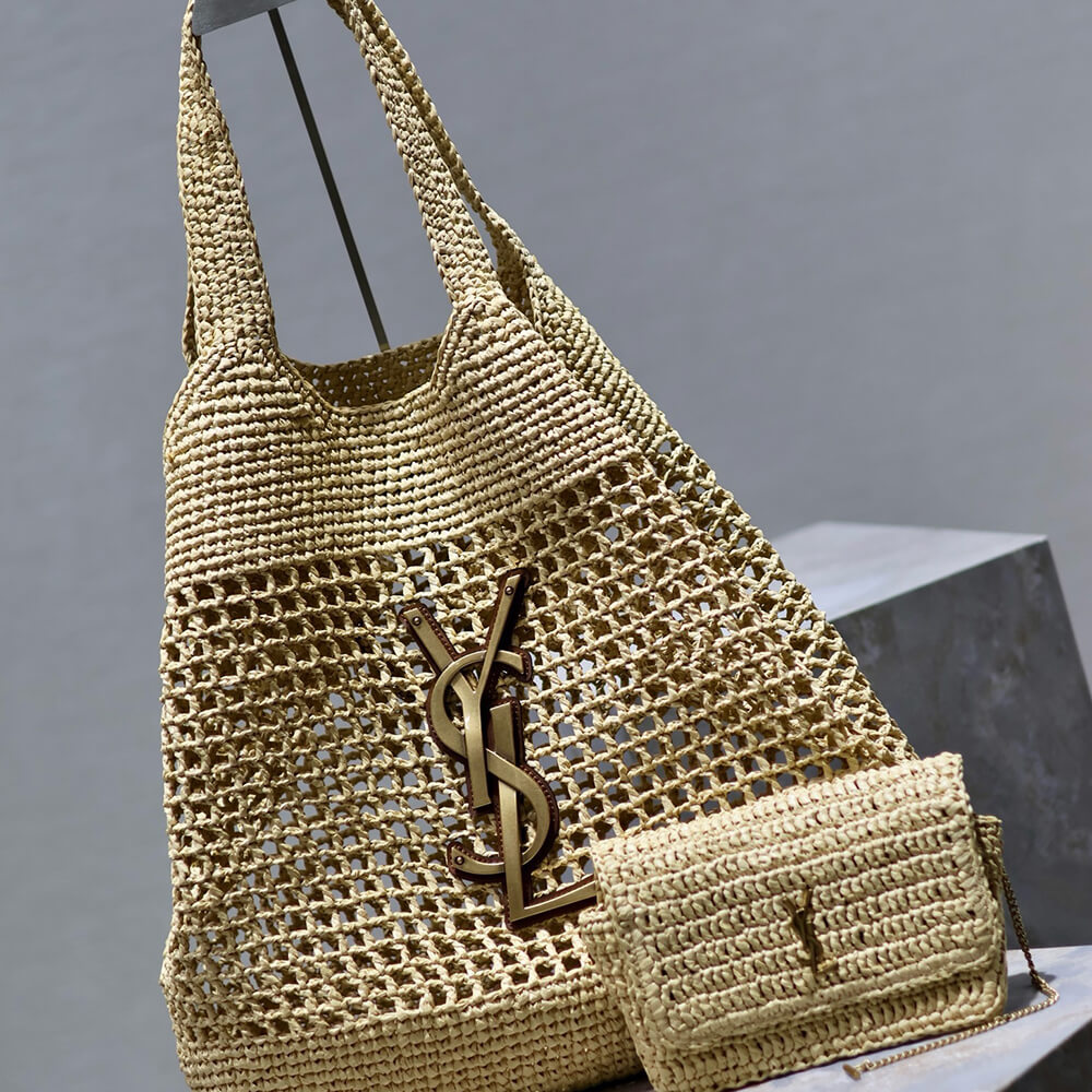 Y51  ICARE maxi shopping bag in quilted lambskin