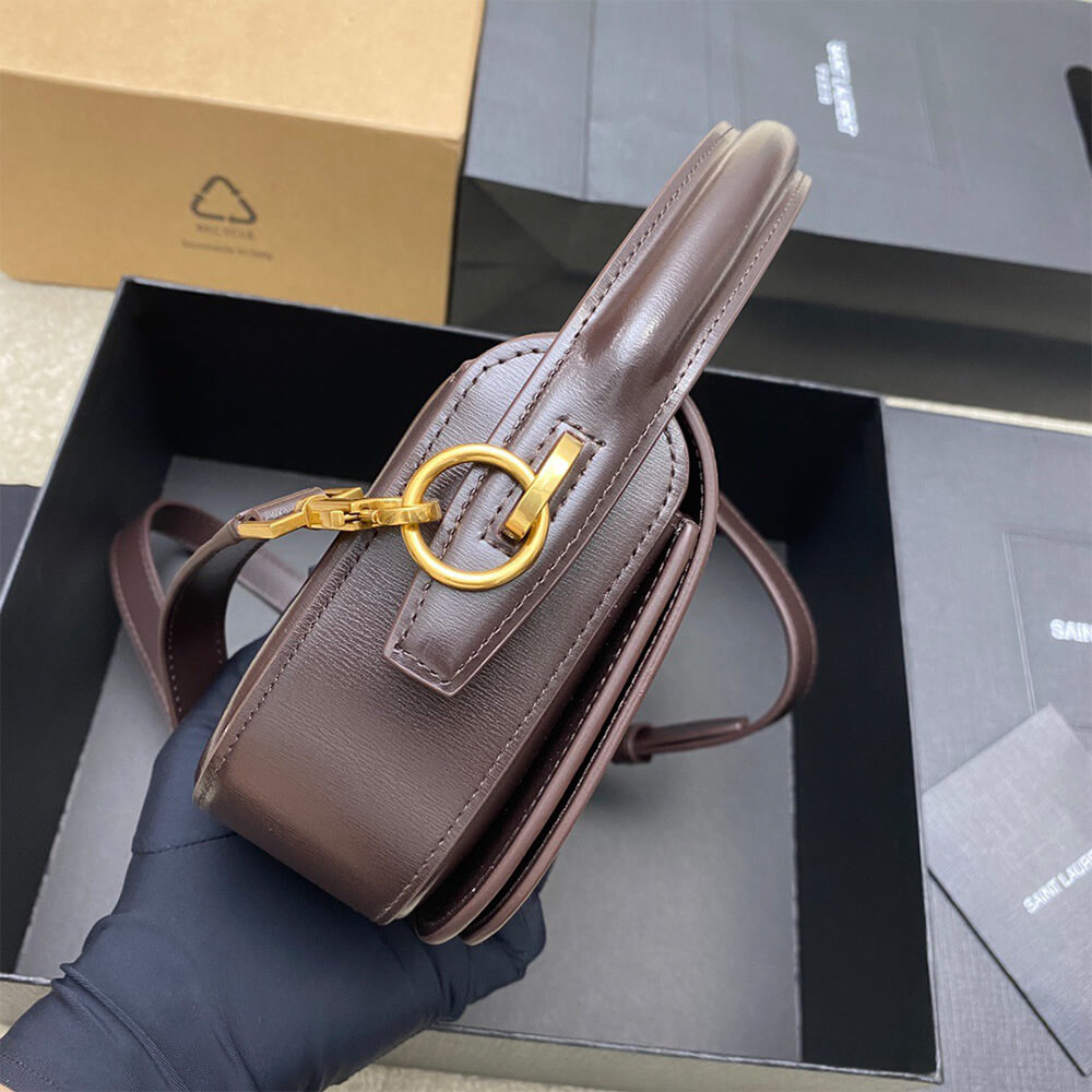 Y51  voltaire in box Sa1nt Lau*nt